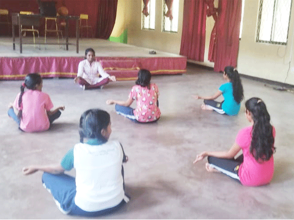 yoga training program hippola