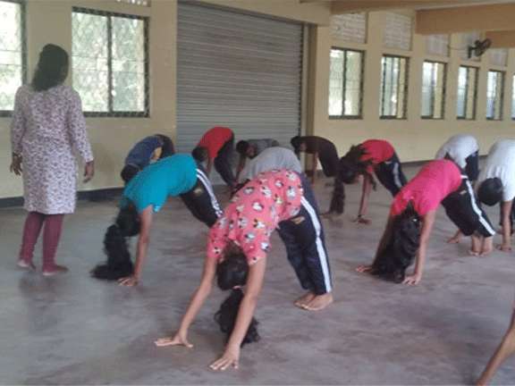 yoga training program hippola